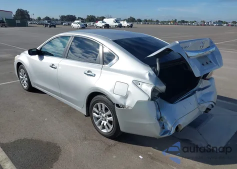 2015 Nissan Altima 2.5 S z USA, uszkodzony, nr VIN 1N4AL3AP2FC222450